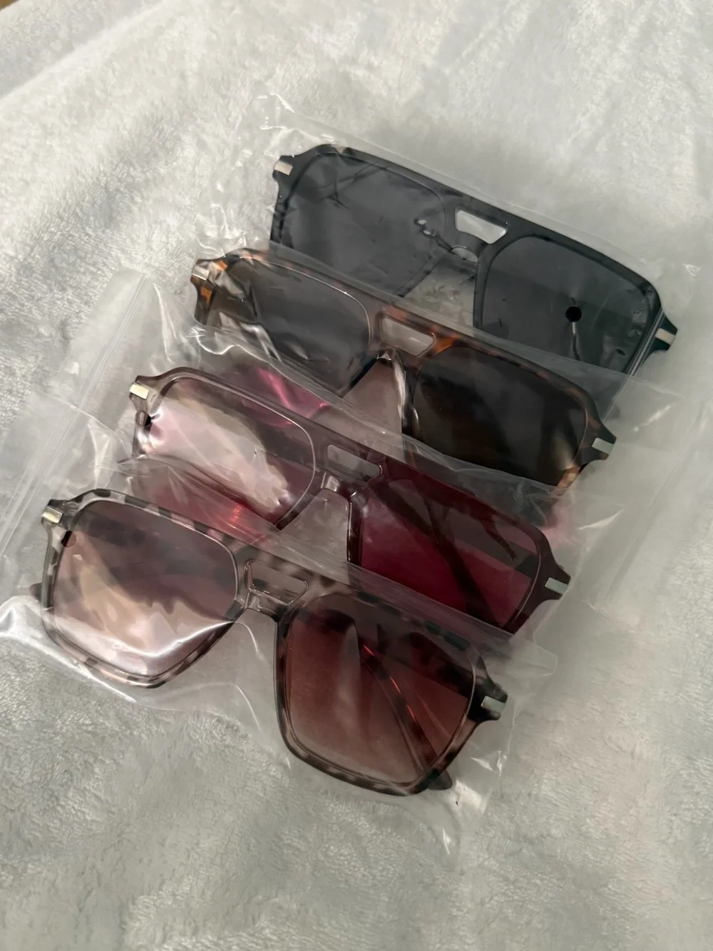 assorted oversized sunglasses 4 pack (black, tortoise, leopard, burgundy)